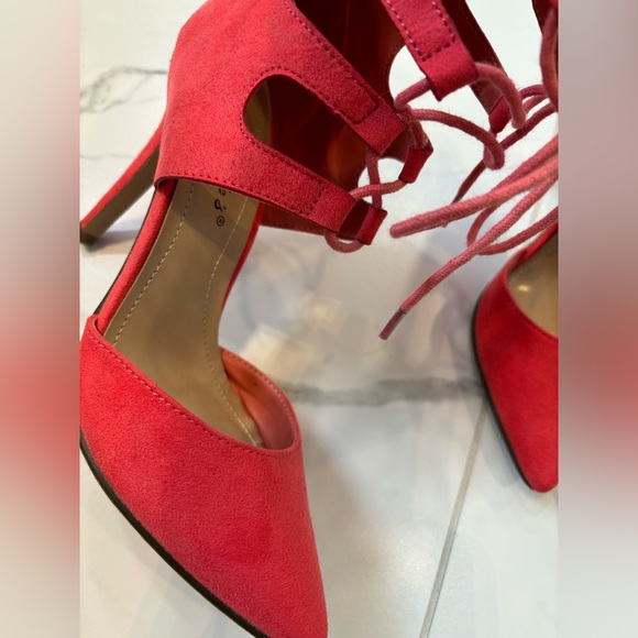 Breckelle’s (6) bright coral lace up heels. - Picture 4 of 7